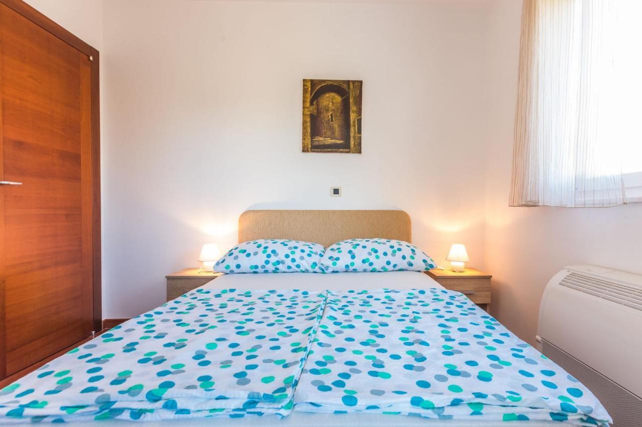 Adriano 2Br Apartment With Terrace Zadar Eksteriør billede